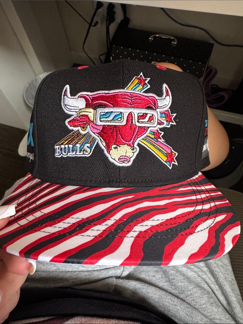 Chicago Bulls Artist Series  Graphic Snapback Hat - Black & Red